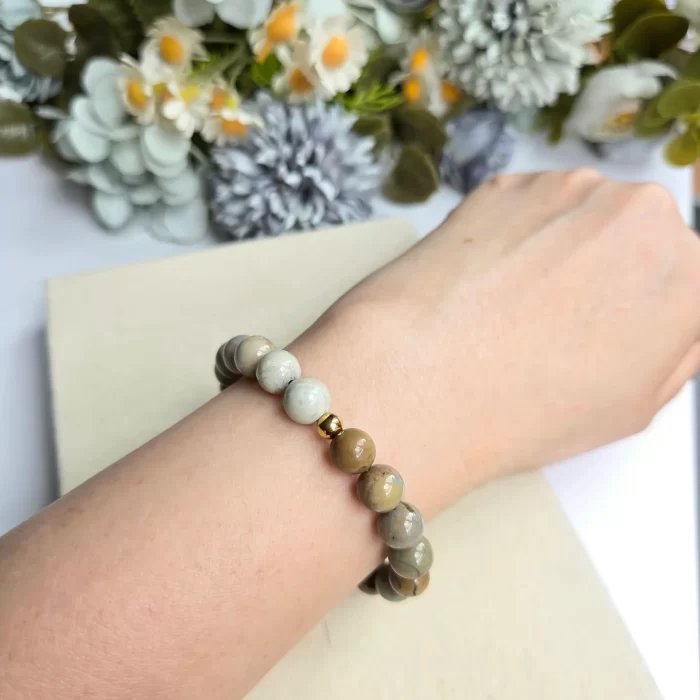 2505-08AA_alashan-agate-gold-bead-5 Alashan Agate Bracelet Gold - Image 3