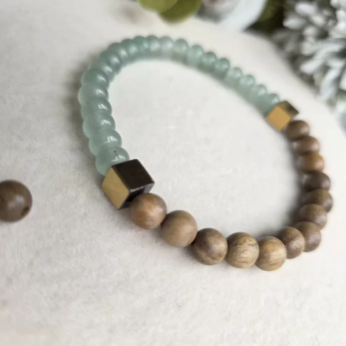 2505-18AV_adventurine-hermatite-sandalwood-2 Green Aventurine Sandalwood Bracelet - Image 6