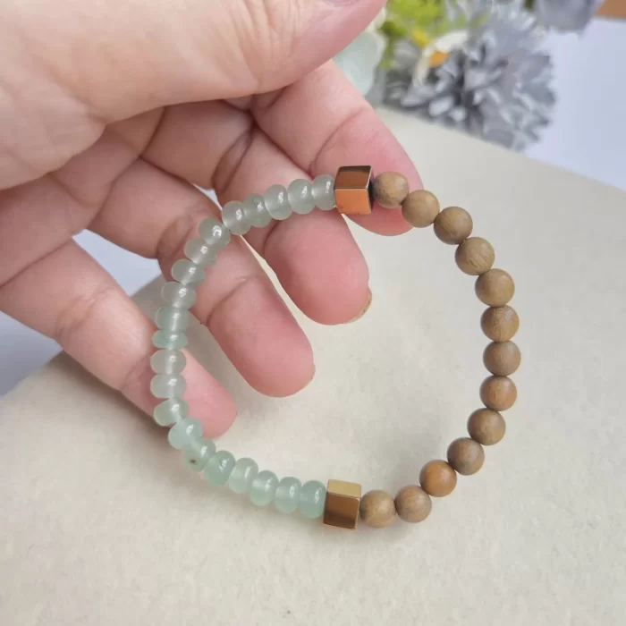 2505-18AV_adventurine-hermatite-sandalwood-6 Green Aventurine Sandalwood Bracelet - Image 4