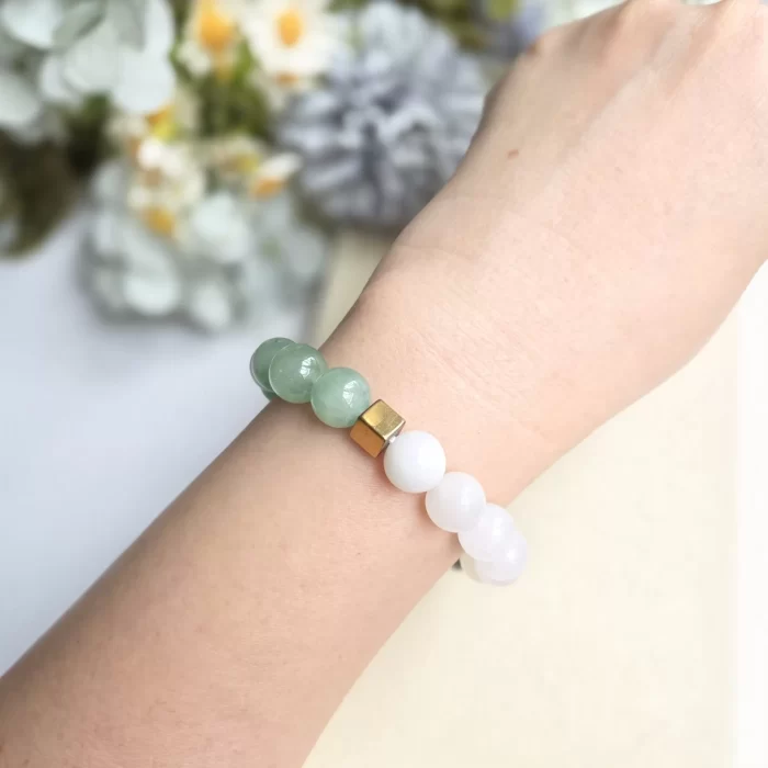 2505-19AV_green-white-adventurine-sandalwood-3 Green & White Aventurine and Sandalwood Bracelet - Image 3